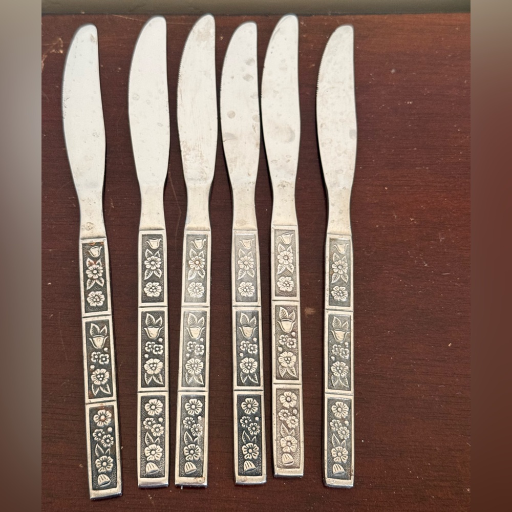 Set of 6 Vintage Floral‎ Silver Butter Knives Set marked Korea Flatware